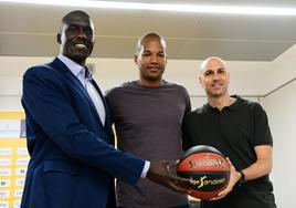 Sitapha Savané, Eulis Báez y Albert Oliver.