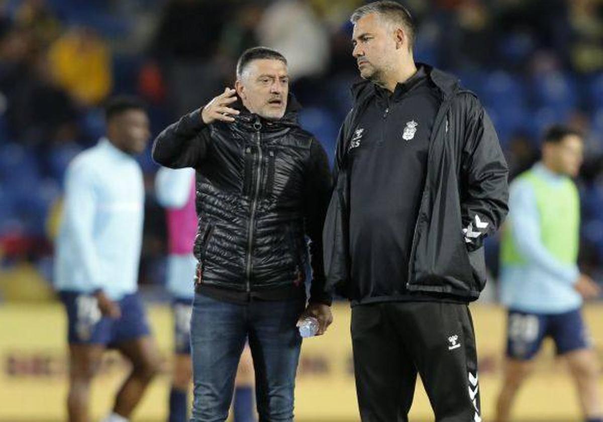 El coach mental Richi Serrés no seguirá en el cuerpo técnico de García Pimienta