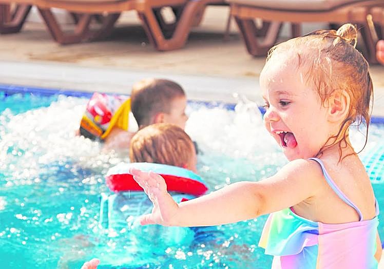 Imagen principal - Lo que quiero este verano es ir a HD Hotels: Vacaciones en familia sin límites