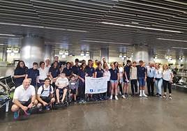 Imagen de las familias en el aeropuerto de Gran Canaria antes de partir a Galicia.
