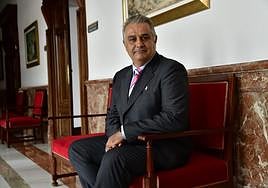 El volcanólogo del Instituto Geográfico Nacional (IGN) Stavros Meletlidis, ayer tras recibir la Medalla al Mérito de Protección Civil.