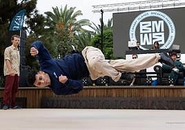 Imagen de archivo de Breaking Masdanza.