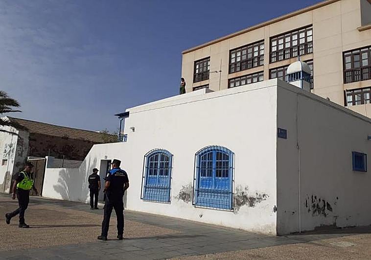 Momento del intento de desalojo este martes.