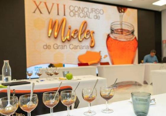 Imagen de archivo de la cata de mieles del pasado año organizado por la Consejería de Sector Primario y Soberanía Alimentaria del Cabildo de Gran Canaria en Infecar.