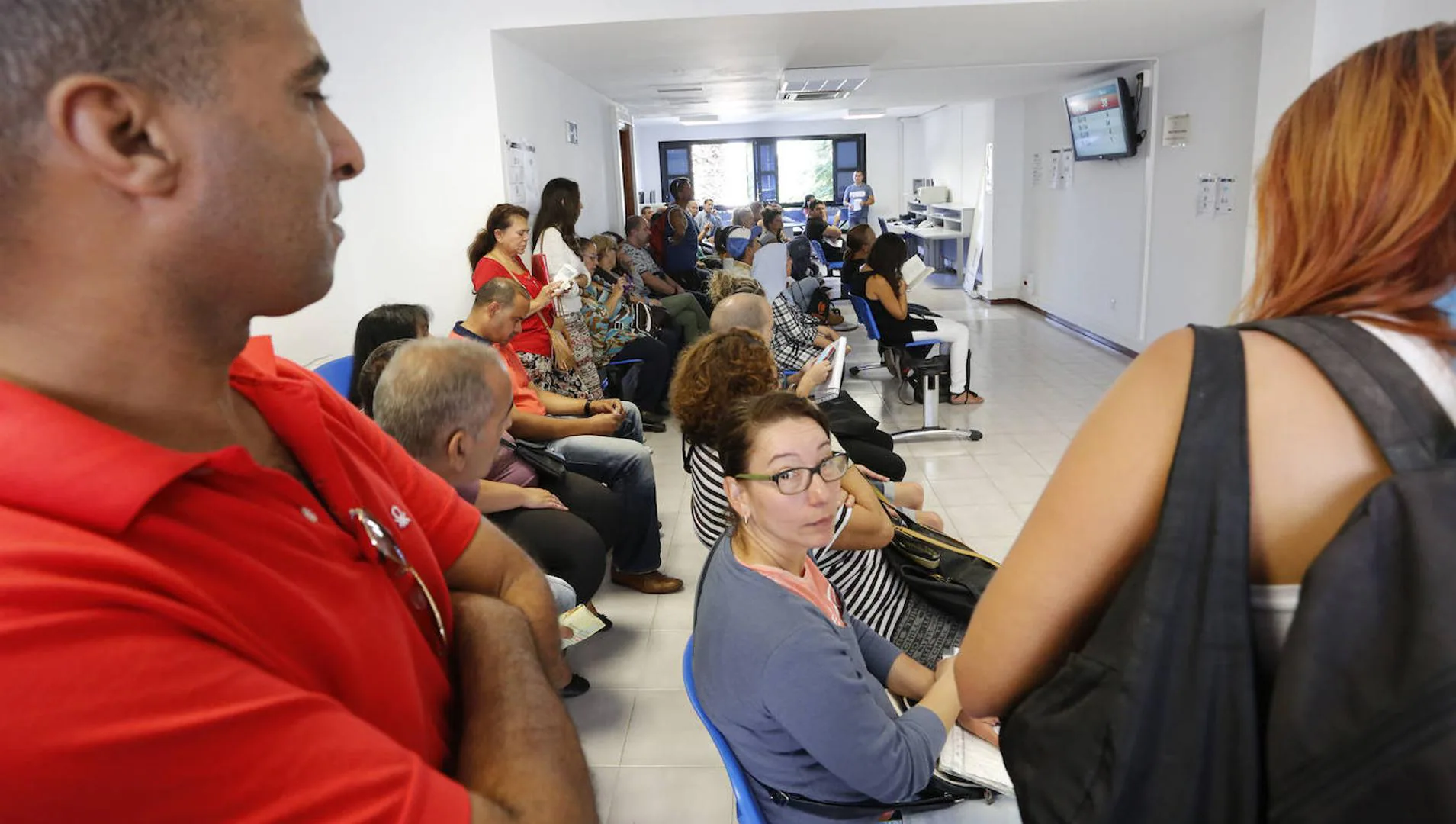 Unemployment drops in the Canary Islands by 2,533 people in June