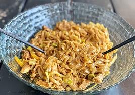 Fideos de arroz, pavo y verduritas