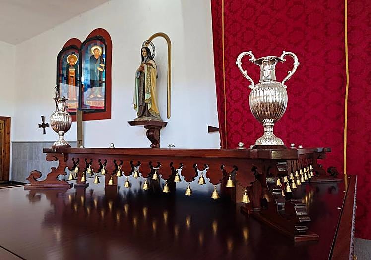 Detalle del nuevo trono.