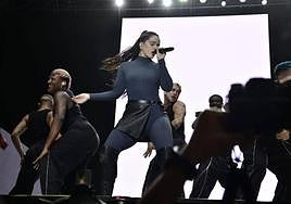 Sebastián Yatra se entregó por completo a su público.