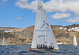Tripulación del Hospital La Paloma Pueblo Guanche a su paso por La Laja.