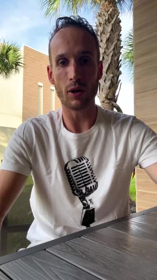 Huertas explicando en un video subido a su Instagram lo sucedido.