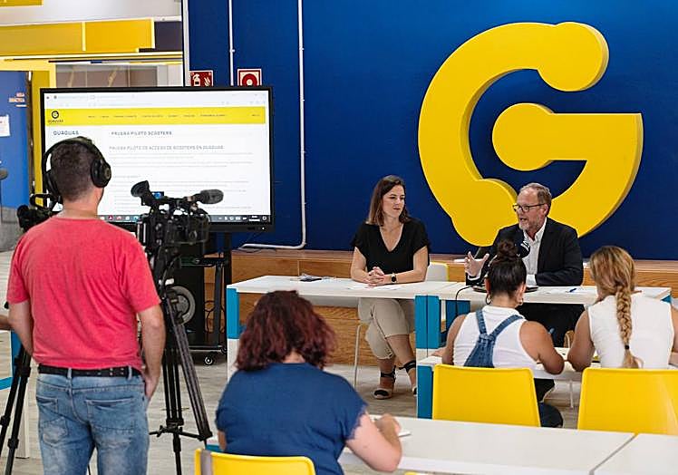 Campoamor y Ramírez en la presentación de la iniciativa.