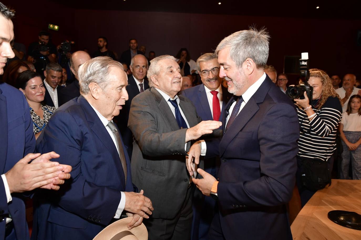 El álbum de la toma de posesión de Fernando Clavijo