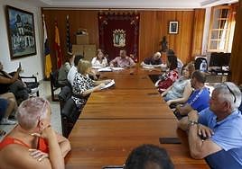 Imagen tomada este martes del ple no extraordinario celebrado en San Mateo.