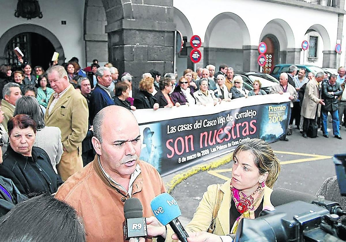 Imagen del momento cuando los vecinos interpusieron la denuncia que dio origen al caso en 2009.