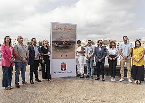 Imagen secundaria 1 - Las fiestas de San Ginés se presentan a bordo de una falúa