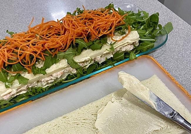 Colocamos rúcula y zanahoria