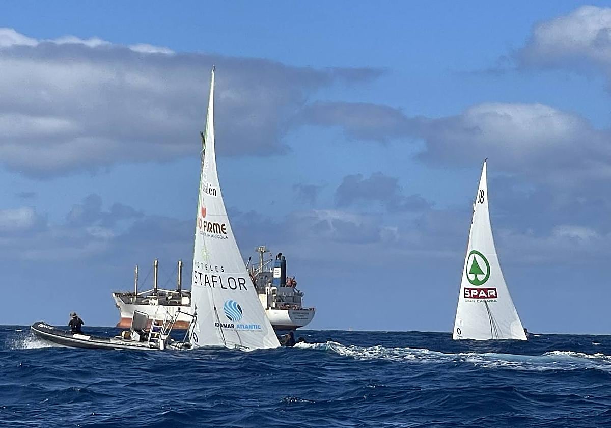 Imagen de la jornada en la bahía capitalina con el Minerva Idamar y el Spar Guerra del Río.