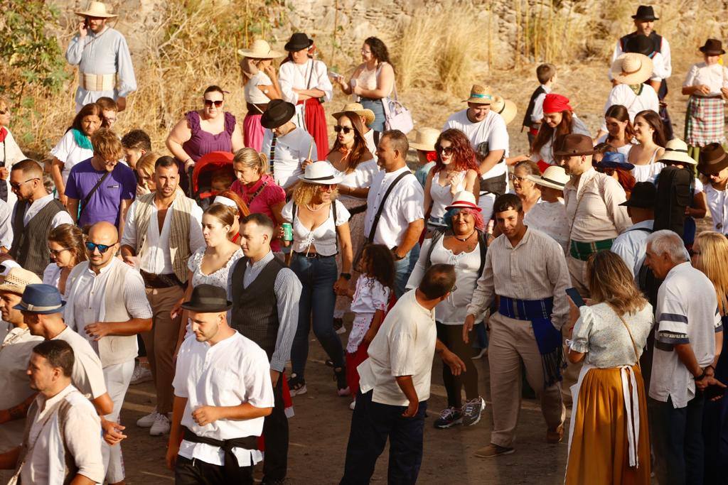 Ofrenda, bailes y carretas en la tradicional romería de San Lorenzo