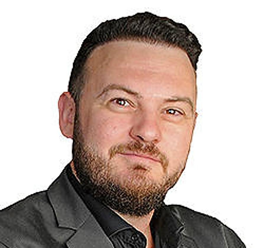 El edil que ha renunciado, Adrián Ramírez.