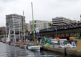Panorámica del Muelle Deportivo desde el mar.