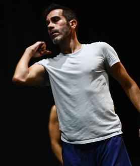 Imagen secundaria 2 - Daniel Abreu es el responsable de la coreografía de 'Canarii. País adentro'. 