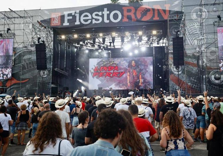 Música, rock y calor en la primera jornada del Fiestoron