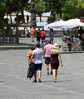 Imagen secundaria 2 - Noche con bochorno en Canarias, con temperaturas de hasta 40 grados en La Aldea