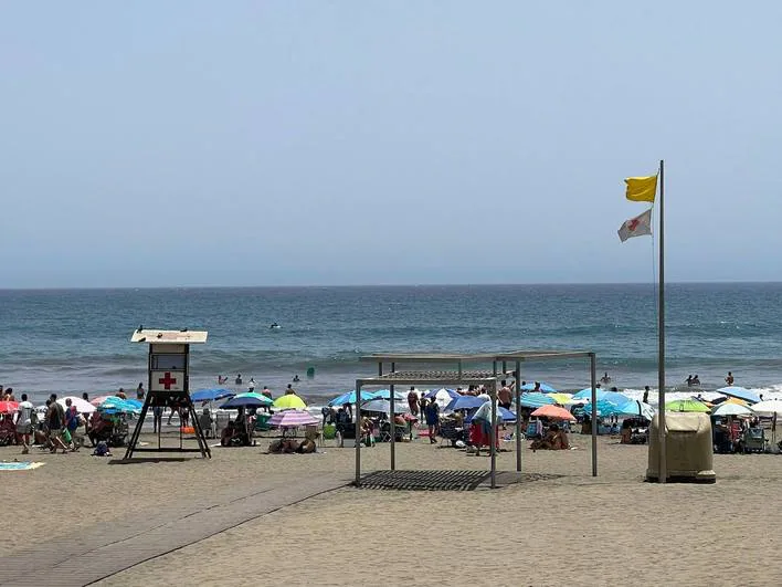 Imagen de la Playa de las Burras este domingo.