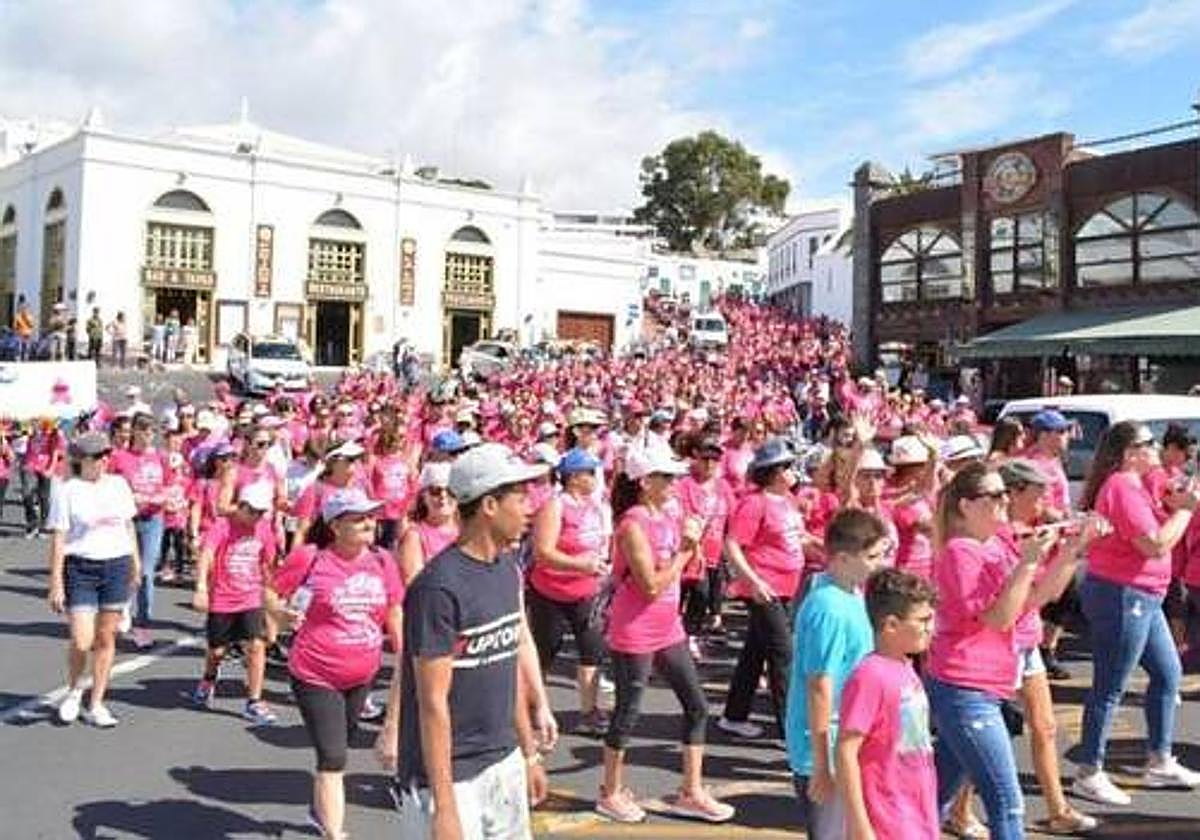 Caminata en una edición pasada, en Puerto del Carmen.