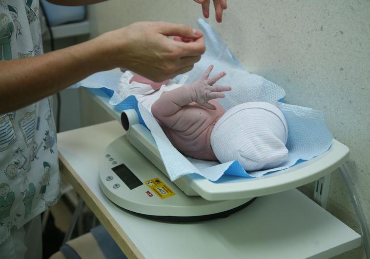 Canarias registra 5.633 nacimientos en el primer semestre, un 1,9% menos respecto a 2022