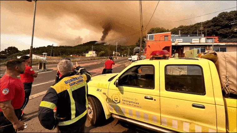 Situación crítica en Tenerife: el fuego arrasa ya más de 3.273 hectáreas