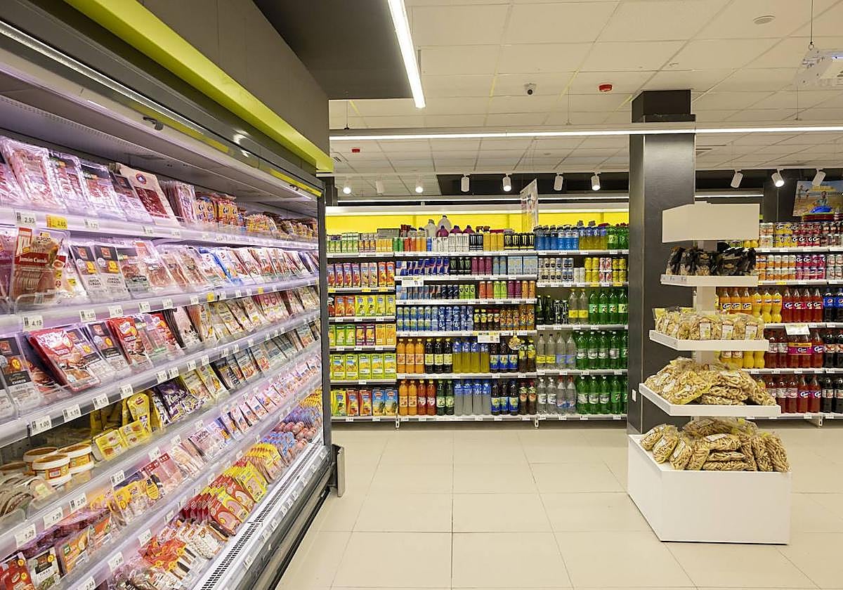 La tienda SuperDino Santa Brígida estrena nueva imagen