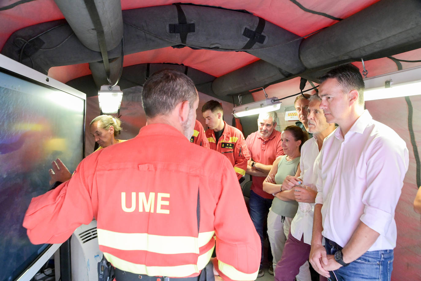 Marlaska visita Tenerife para conocer la evolución del incendio