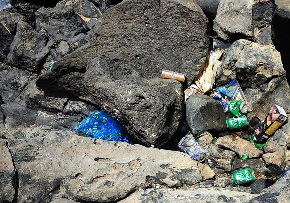 Restos en Playa Dorada.