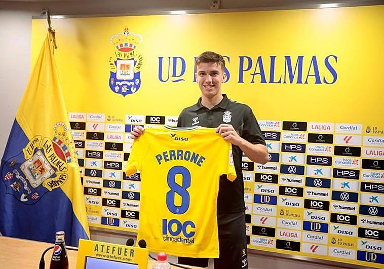 Perrone, durante su presentación como nuevo jugador de la UD.