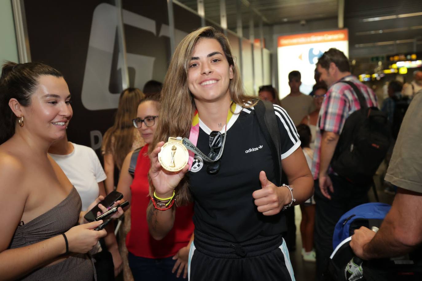 Gran Canaria agasaja a Misa Rodríguez tras la victoria del mundial