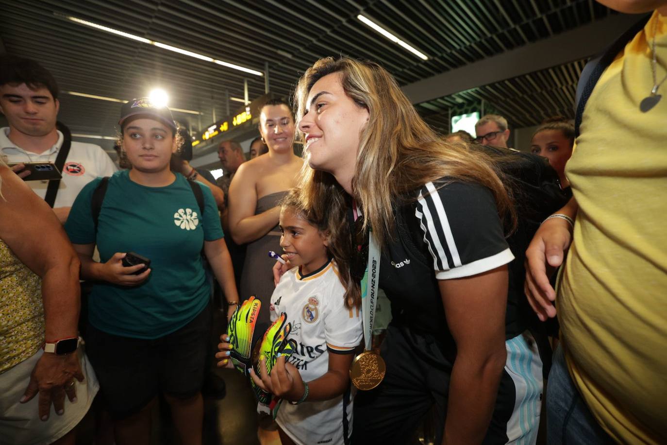 Gran Canaria agasaja a Misa Rodríguez tras la victoria del mundial