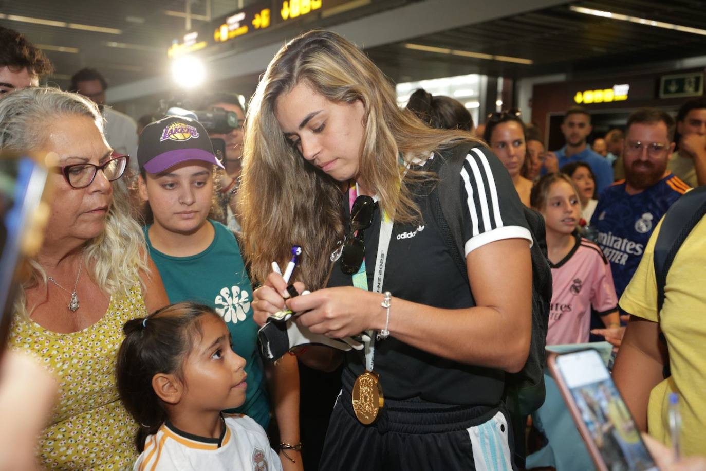 Gran Canaria agasaja a Misa Rodríguez tras la victoria del mundial