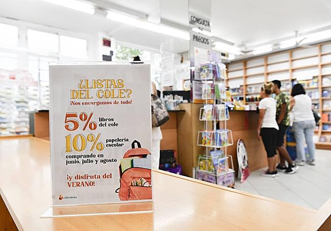 Algunos establecimientos ofrecen descuentos para aliviar un poco el gasto que genera la vuelta al cole.