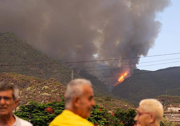 Imagen del incendio de Tenerife.