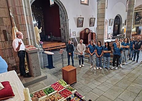 Imagen secundaria 1 - El Rocasa rinde visita al Santísimo Cristo de Telde