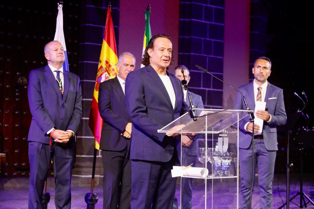 Noche de &#039;honores&#039; en Teror