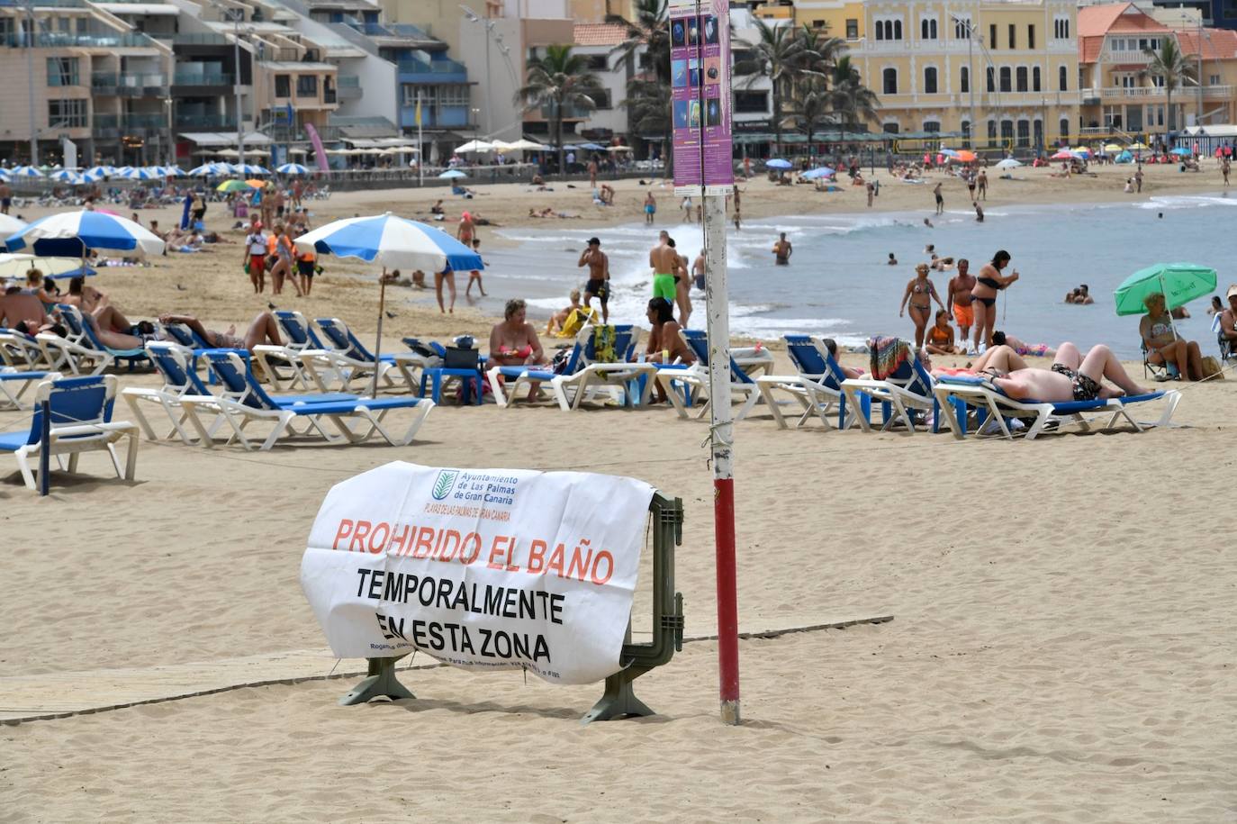 Los bañistas vuelven a disfrutar de La Puntilla