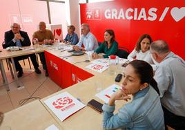 Imagen de archivo del líder del PSOE, Ángel Víctor Torres, en una reunión de la ejecutiva.