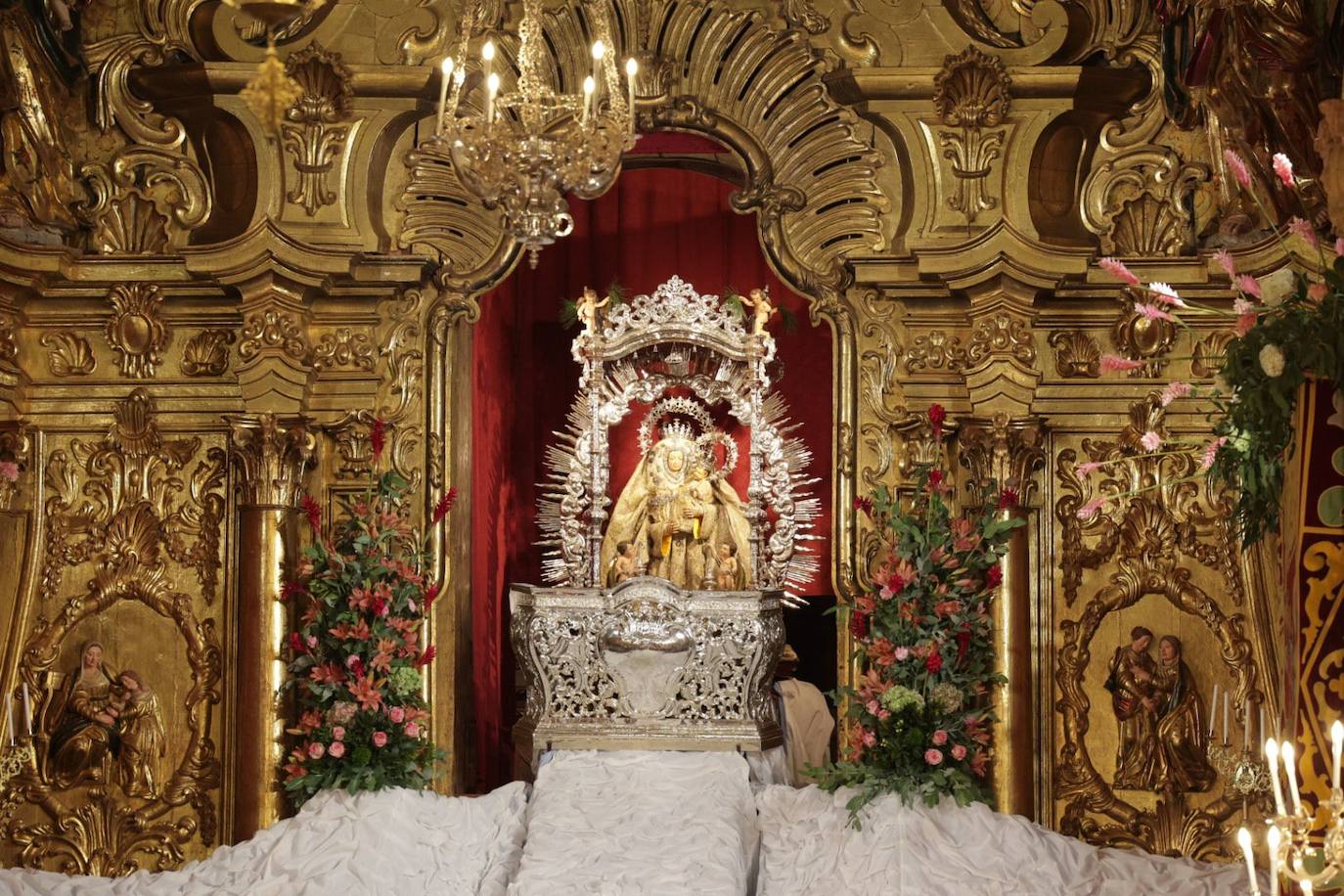 La bajada de la Virgen del Pino del Camarín, en imágenes