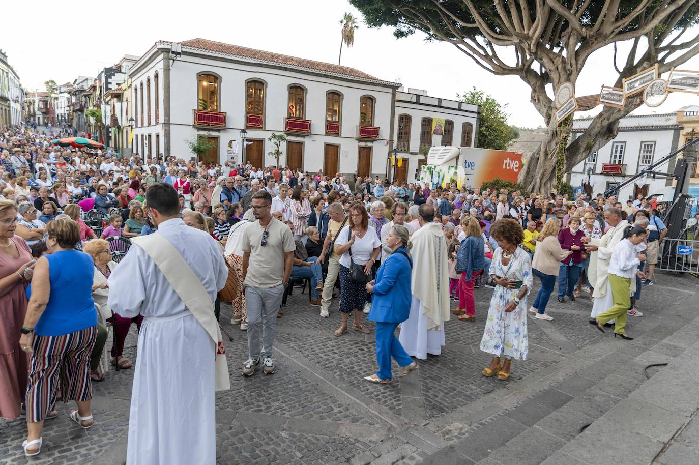 La bajada de la Virgen del Pino del Camarín, en imágenes