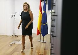 Imagen de archivo de la diputada de CC, Cristina Valido, tras una rueda de prensa en el Congreso.