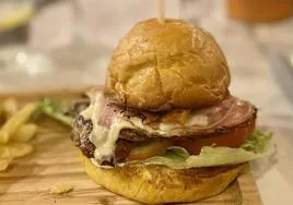 Chivito uruguayo