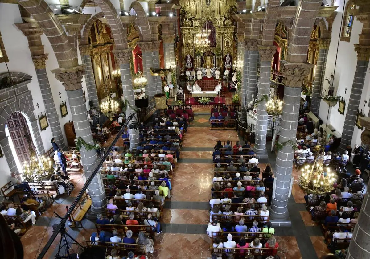 La basílica de Teror estaba completamente llena durante la homilía del 8 de septiembre.