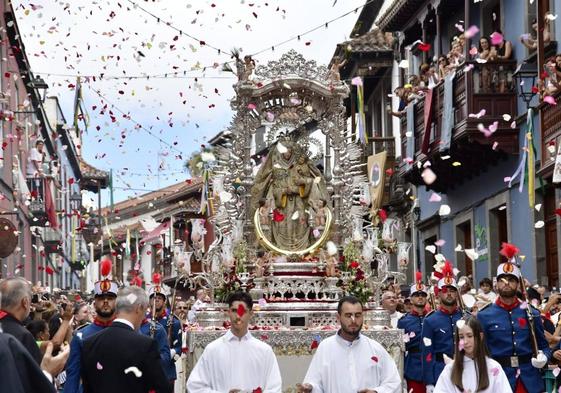 Teror vive su día grande con mucha fe y emoción